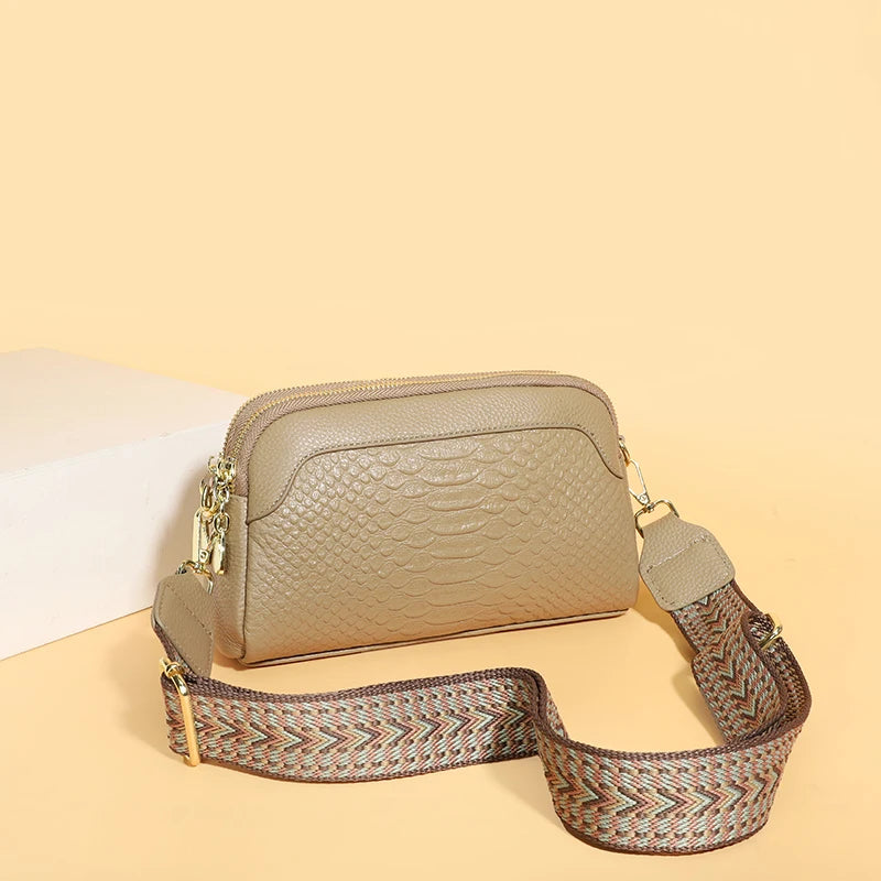 Mia™ - Crossbody Leather Bag With Alligator Pattern