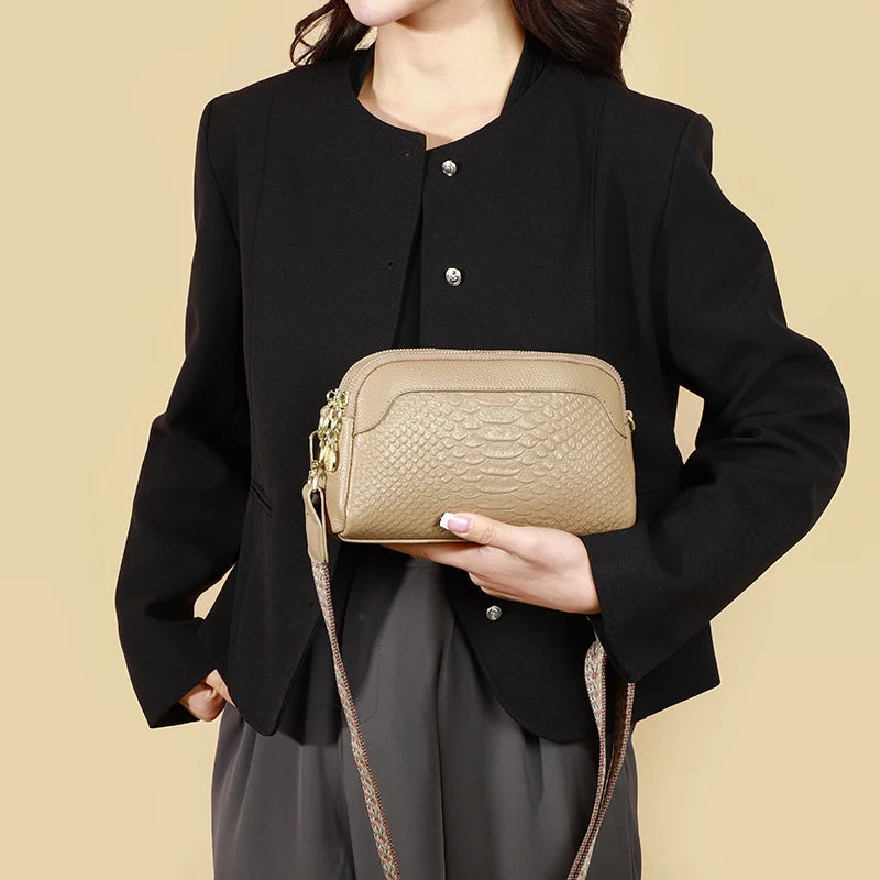 Mia™ - Crossbody Leather Bag With Alligator Pattern