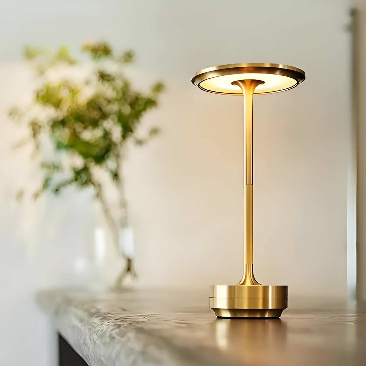 Luca™ | Wireless and Rechargeable Table Lamp