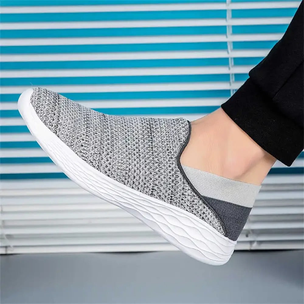 Breathable Flying Woven Soft Sole Slip-On Shoes for Men