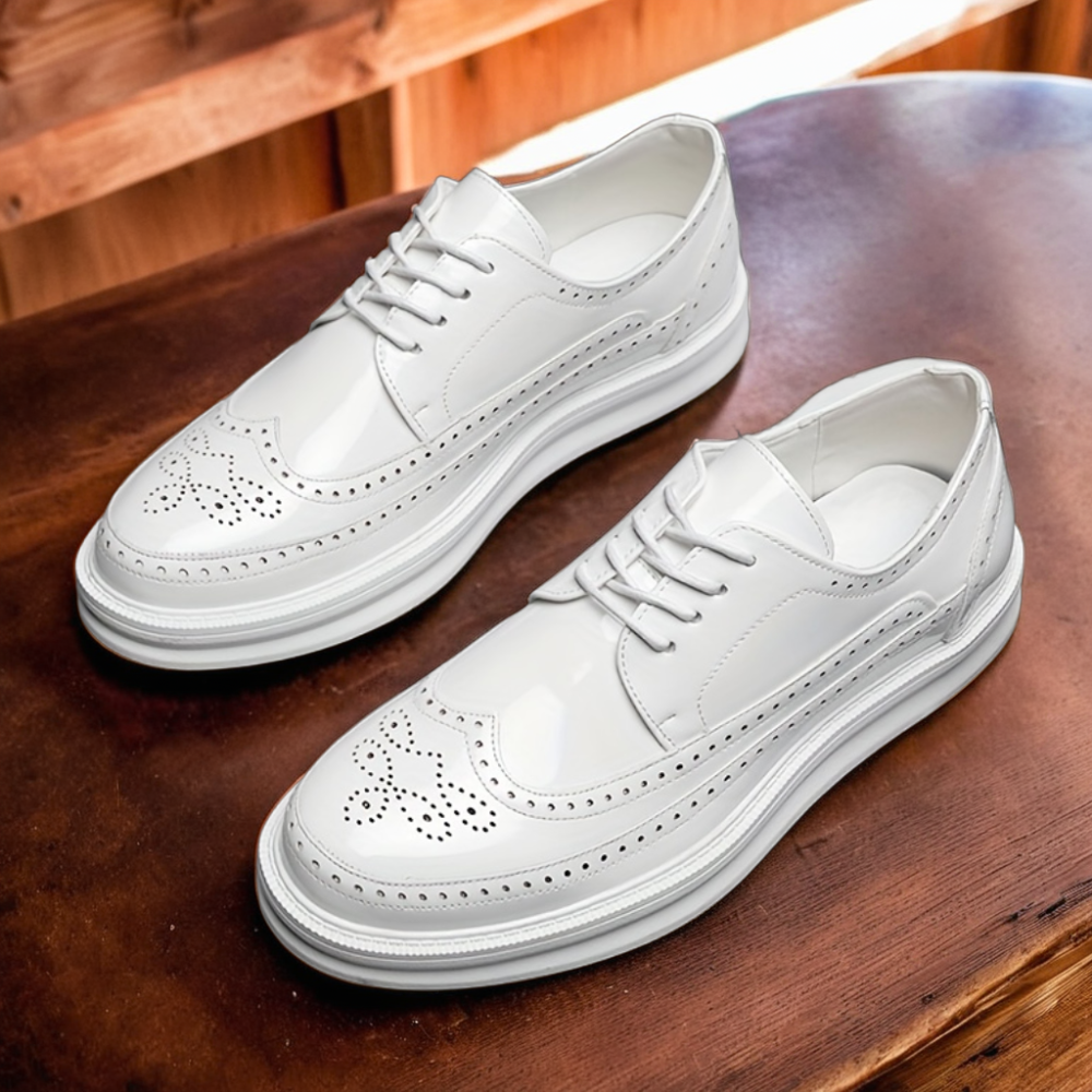 Hendrix Wingtip Brogue Lace-Up Shoes