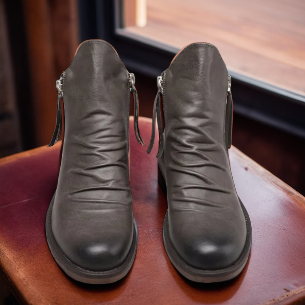 Bristol’s Classic Staple | Leather Chelsea Boots