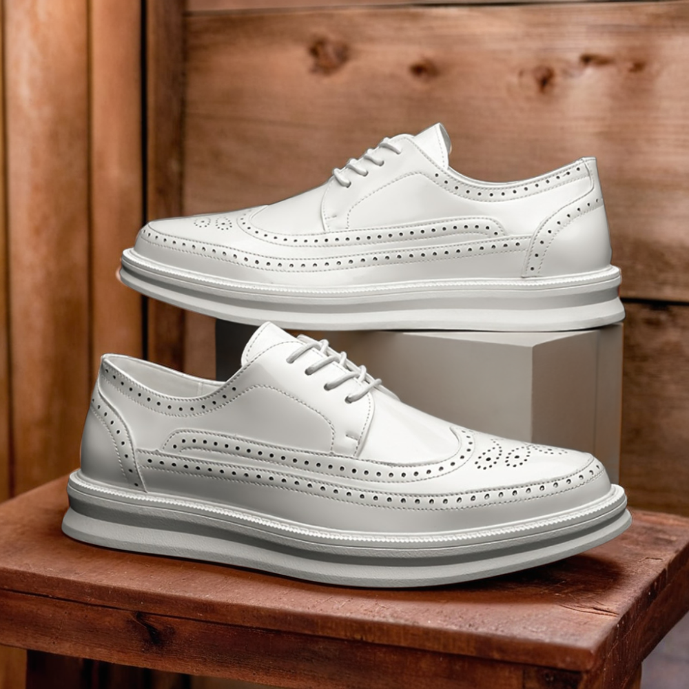 Hendrix Wingtip Brogue Lace-Up Shoes