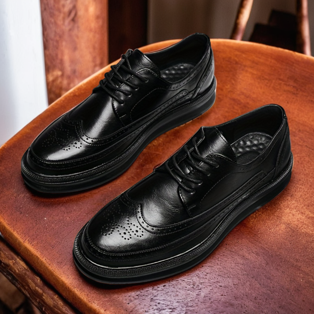 Hendrix Wingtip Brogue Lace-Up Shoes